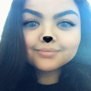 Meet your Posher, Gloria